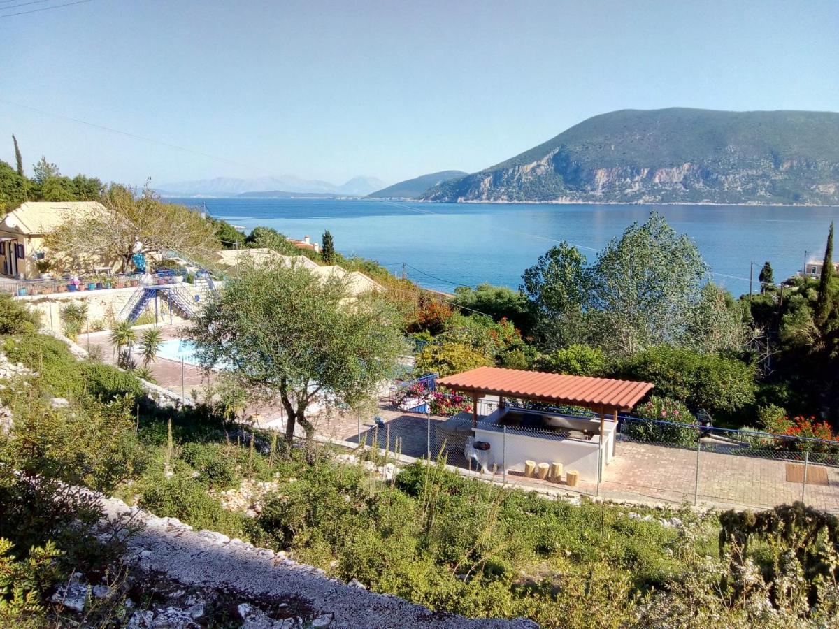 Kaminakia Apartments - Adults Only Policy - Delve Into This Little Oasis Where Peace And Quiet Reign Supreme - Sheltered By An Evergreen Cypress Forest - Offering A Large Swimming Pool Exclusively For Guests' Use And Breathtaking Sea Views From Every Fiskardo Esterno foto