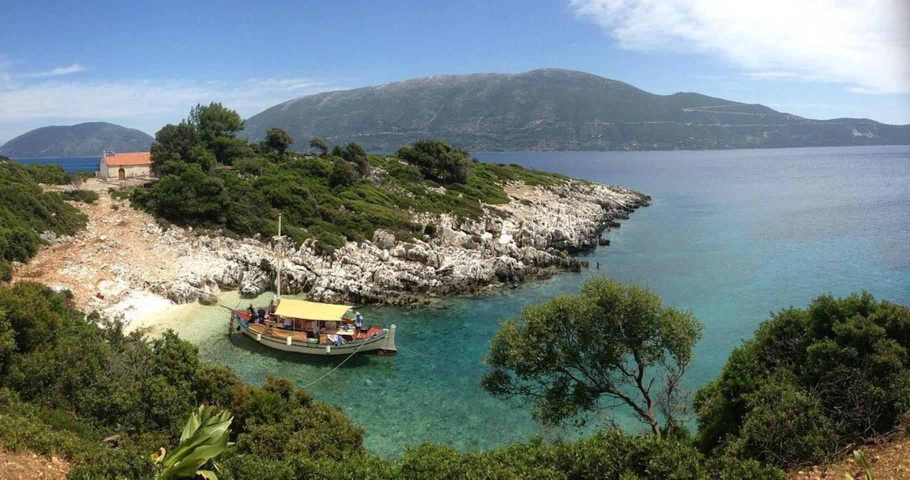 Kaminakia Apartments - Adults Only Policy - Delve Into This Little Oasis Where Peace And Quiet Reign Supreme - Sheltered By An Evergreen Cypress Forest - Offering A Large Swimming Pool Exclusively For Guests' Use And Breathtaking Sea Views From Every Fiskardo Esterno foto