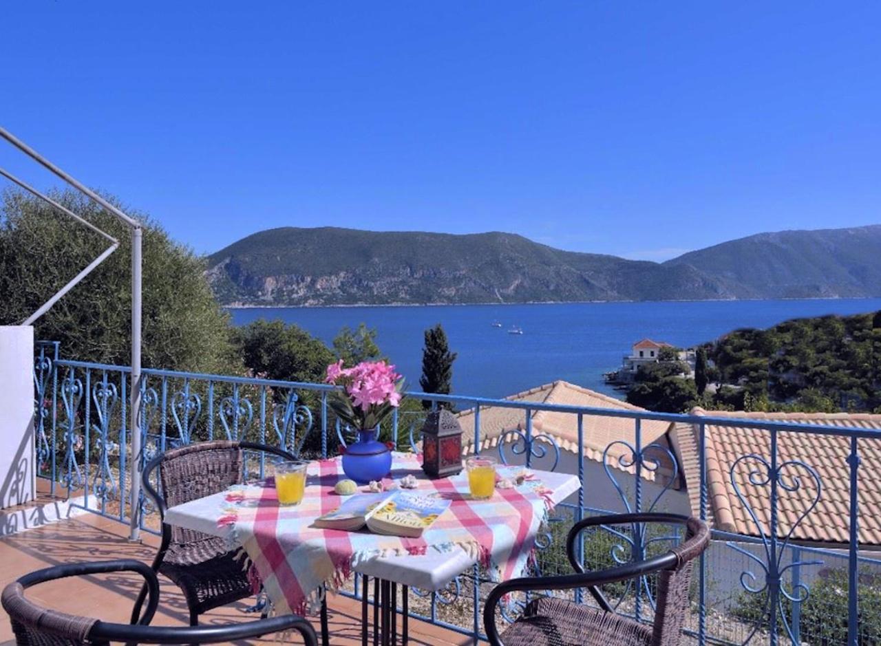 Kaminakia Apartments - Adults Only Policy - Delve Into This Little Oasis Where Peace And Quiet Reign Supreme - Sheltered By An Evergreen Cypress Forest - Offering A Large Swimming Pool Exclusively For Guests' Use And Breathtaking Sea Views From Every Fiskardo Esterno foto